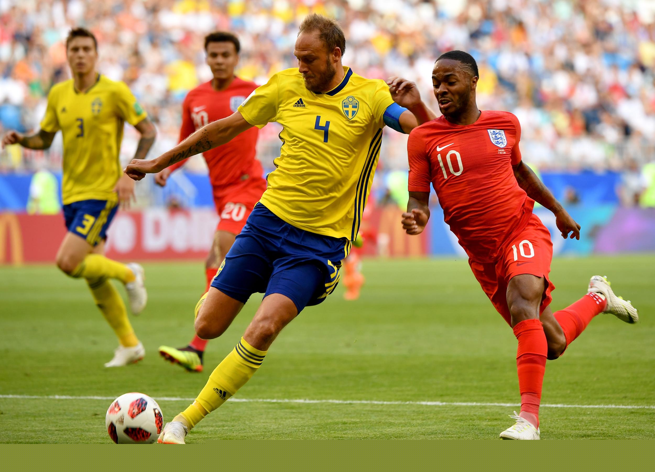 一日红魔终身红魔，曼联给德赫亚送上生日祝福，本人回复❤️（一日红魔，终身相伴：曼联为德赫亚送上生日祝福，门神爱心回应❤️）