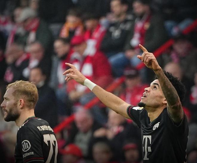 2025成都乒联混团世界杯，中国8-0胜韩，日8-3胜德，张本智和状态不佳，恐难晋级决赛。（2025成都乒联混团世界杯：中国8-0韩国、日本8-3德国，张本智和状态低迷，晋级决赛前景堪忧）