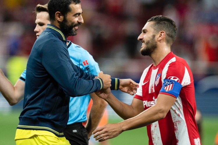 2米门将&“6国元帅”：两名法国球员随阿森纳U16夺冠（两位法国球员助阿森纳U16夺冠：2米门神与“六国元帅”）