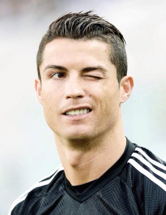 阿隆索：裤袜神扑不是什么新闻；居莱尔替补只是今天的安排（阿隆索：库尔图瓦的神扑并不稀奇，居莱尔替补只是今天的安排）